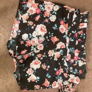 Vintage flower shorts